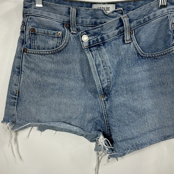 AGOLDE criss cross button fly denim shorts raw hem size 23 - Picture 5 of 14